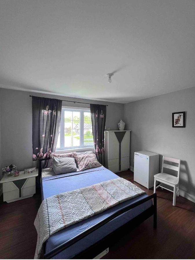 Maison Chaleureuse, Energetique Et Florale Sherbrooke Dış mekan fotoğraf